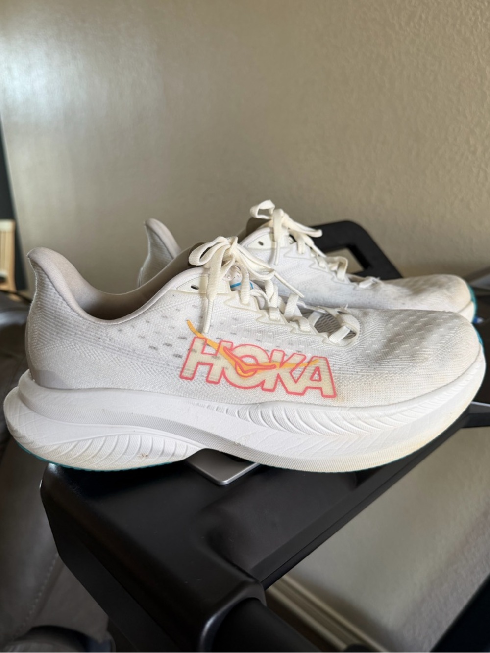 Hoka Mach 6 Women’s Sneaker in Nimbus Cloud